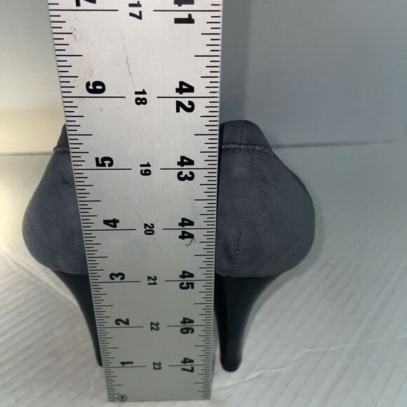 Talbots Heels Women's 9B Gray Leather Suede Pointed Toe Ruffle Kitten Heel Pump - Picture 13 of 16